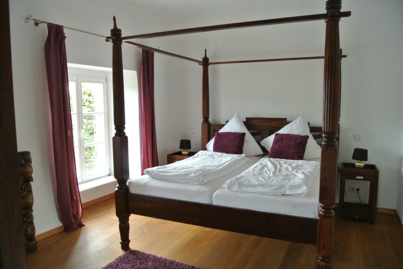 Gaestehaus Sektstuuf St. Laurentius Leiwen Bagian luar foto
